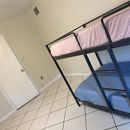 Hospedaje North Miami Kültér fotó